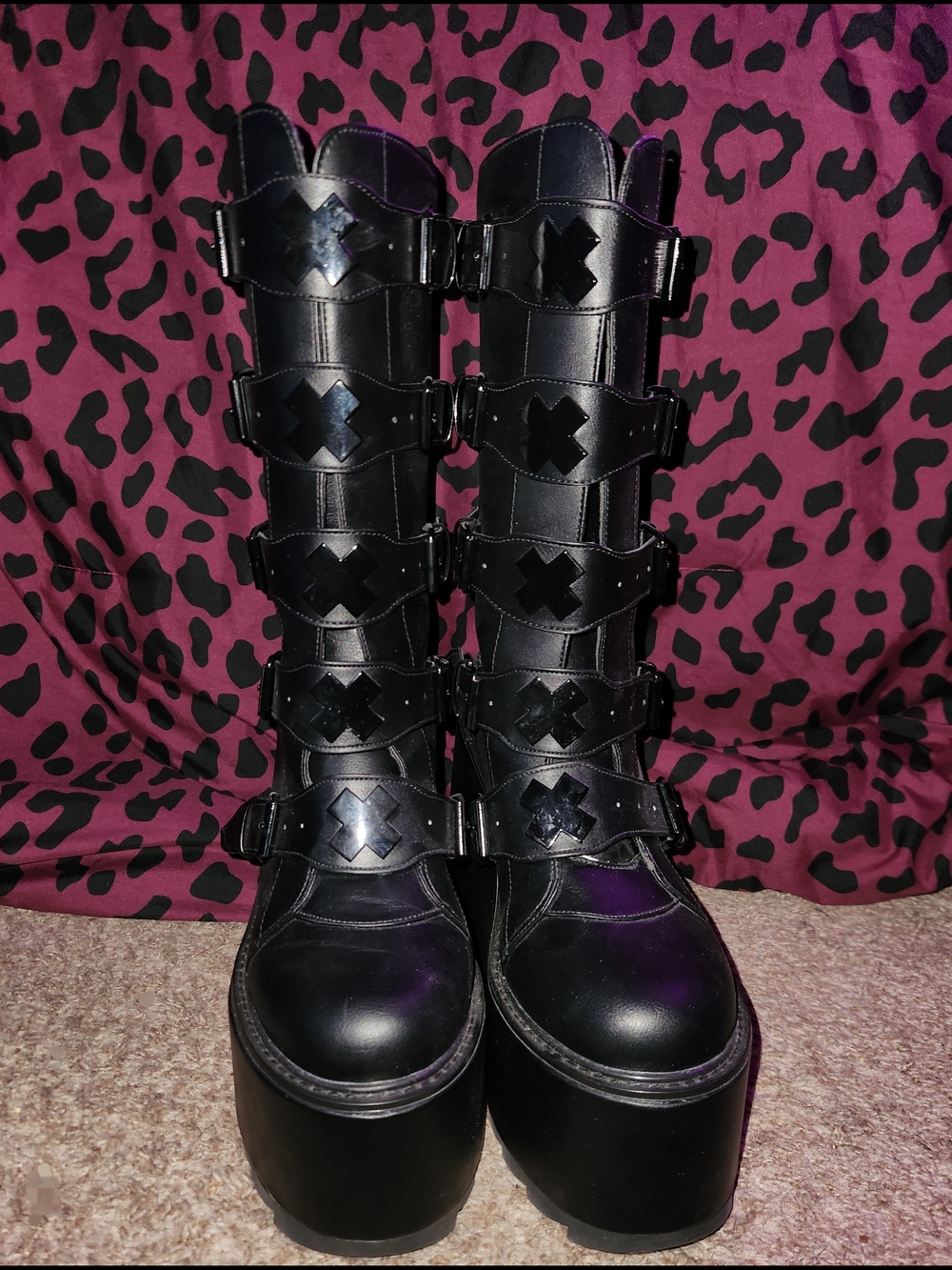 YRU Dune Blackout platform boots